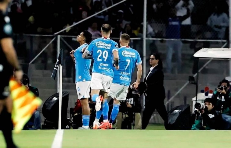 CRUZ AZUL ROMPE MALDICIÓN Y ELIMINA AL AMÉRICA CON DOBLETE DE SEPÚLVEDA