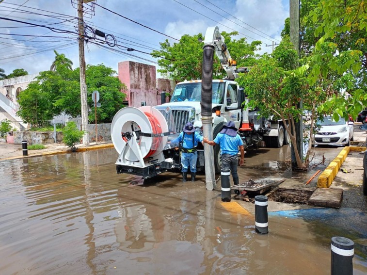 El Ayuntamiento supervisa el correcto funcionamiento de los sistemas pluviales del Municipio. 