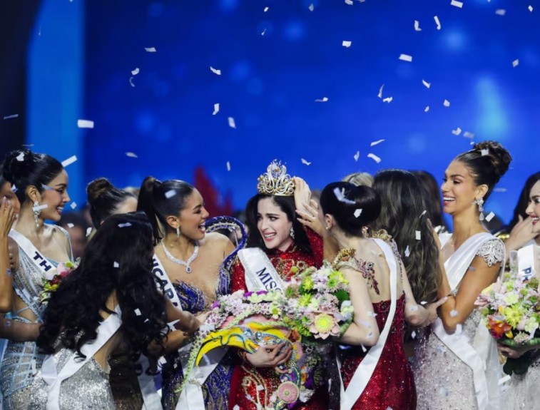 FÁTIMA BOSCH HACE HISTORIA Y SE CORONA COMO MISS UNIVERSO 2025
