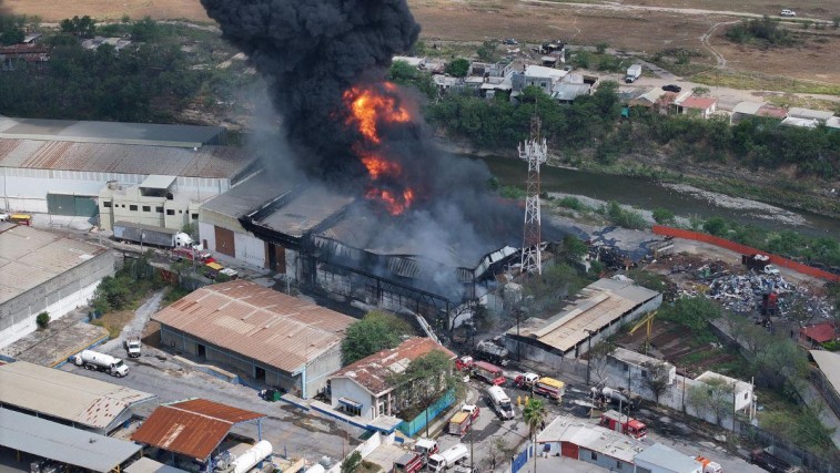 INCENDIO EN ÁREA DE HIDROCARBUROS DEJA UN MUERTO Y VARIOS HERIDOS EN NUEVO LEÓN
