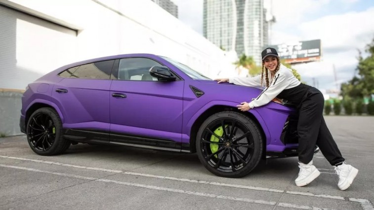 SHAKIRA REGALARÁ SU LAMBORGHINI URUS EN UN SORTEO EXCLUSIVO