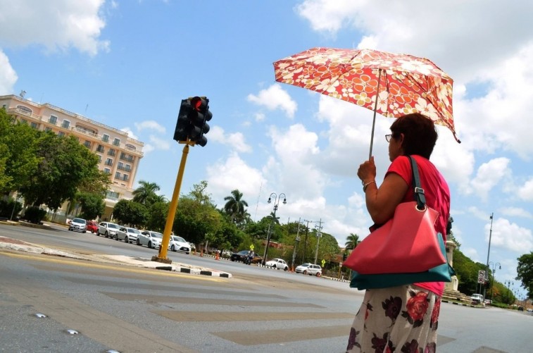 TEMPERATURAS ELEVADAS Y LIGERAS LLUVIAS ESTE MARTES EN YUCATÁN